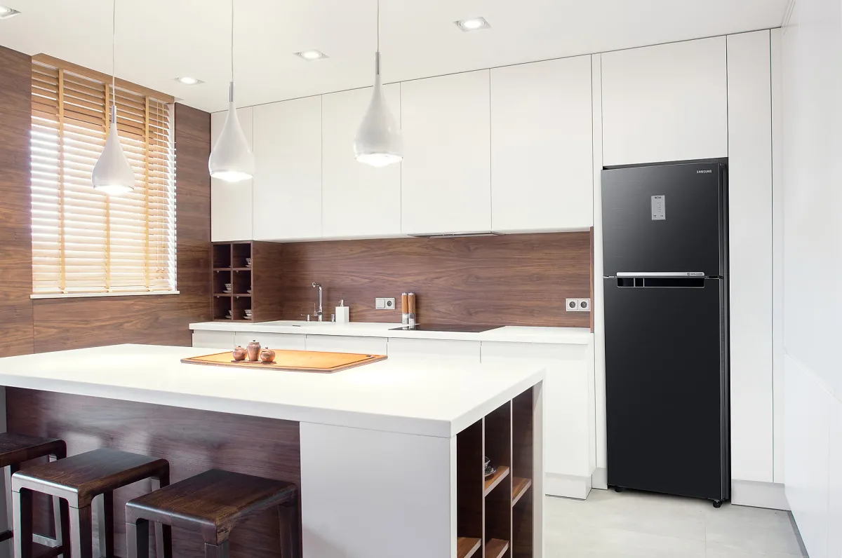 Veja 7 modelos de geladeiras pretas para deixar a sua cozinha mais moderna
