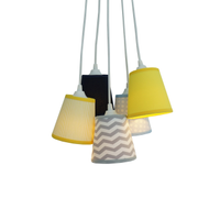 Lustre Pendente 5 Cúpulas Tecidos Bebê Chevron Cinza, Azul e Amarelo