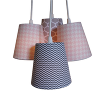 Lustre Pendente Baby Mini Chevron Cinza e Pied de Poule Rosa