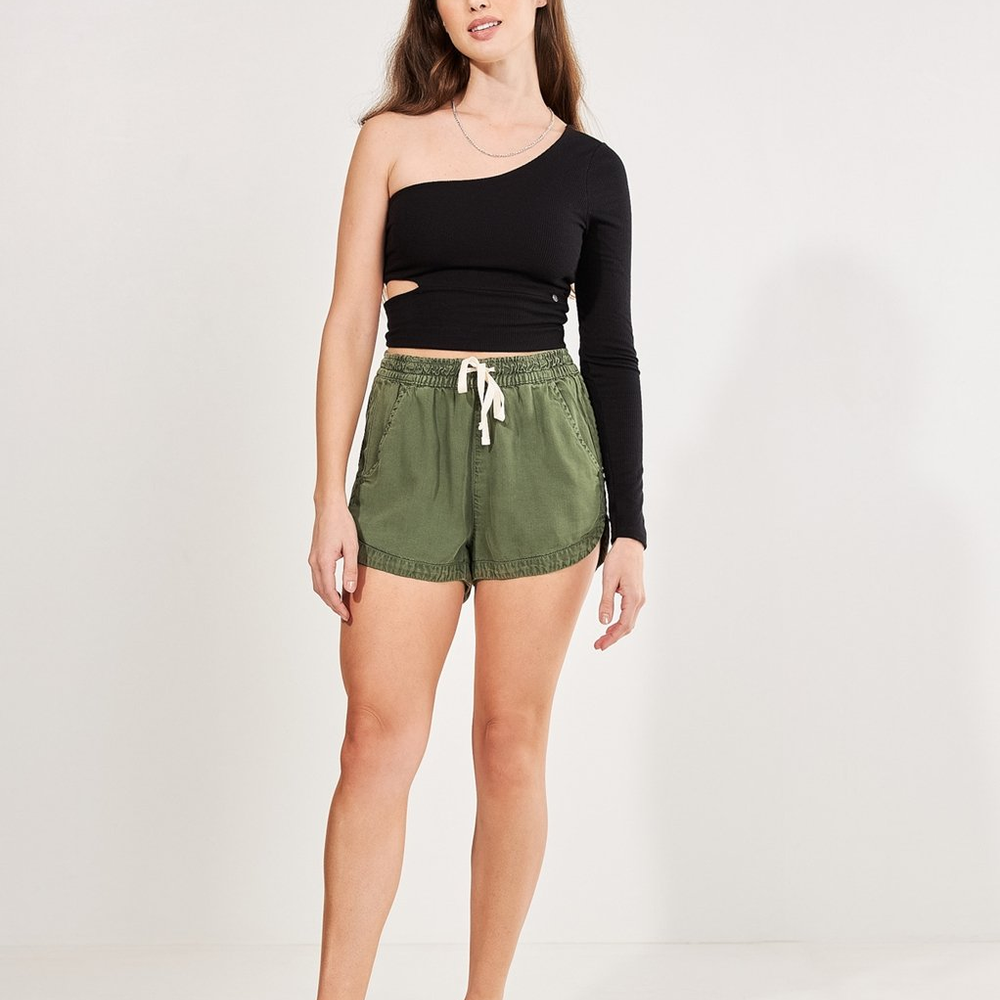 Short Verde Em Sarja Com Elástico