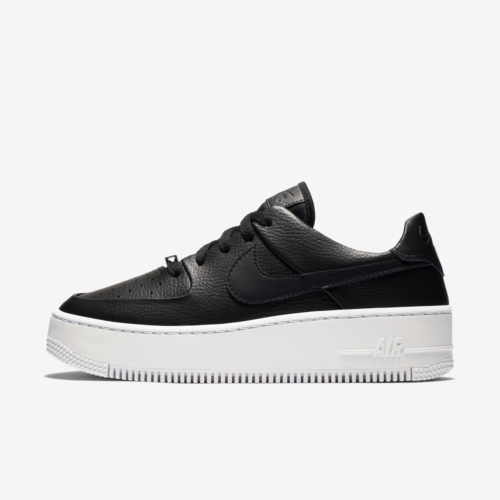 Tênis Nike Air Force 1 Sage Low Feminino