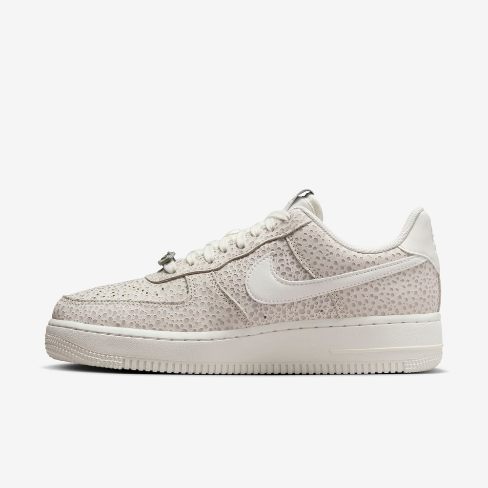 Tênis Nike Air Force 1 '07 PRM Olympic Feminino