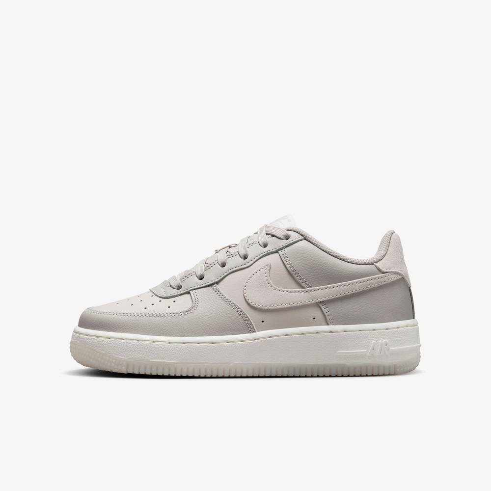 Tênis Nike Air Force 1 LV8 5 Infantil