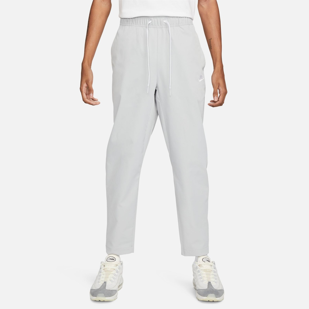 Calça Nike Club Woven Taper Masculina