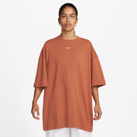 Camiseta Nike Sportswear Essential Feminina