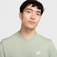 Camiseta Nike Sportswear Club Masculina