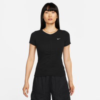 Camiseta Nike Sportswear Essentials Feminina